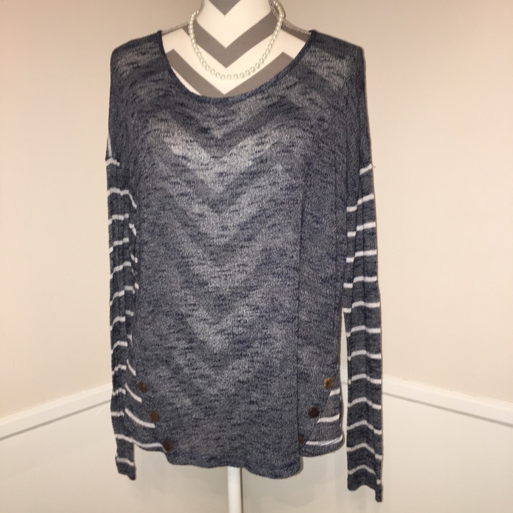 ❤️5/$50 EM | long sleeve sweater back button down